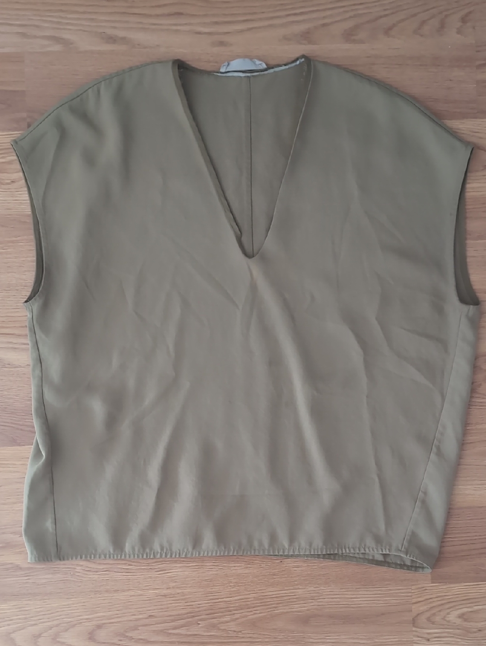 Everlane Olive V-Neck Boxy Tank Top